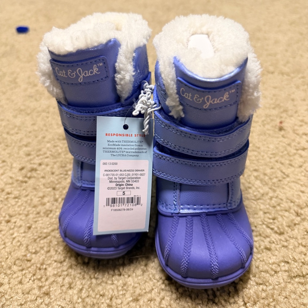 Cat & Jack Blue Kids' Snow Boots NWT - Picture 2 of 2